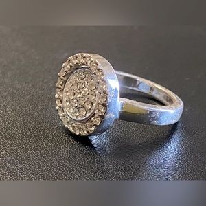 Reversible pearl and clear stone ring